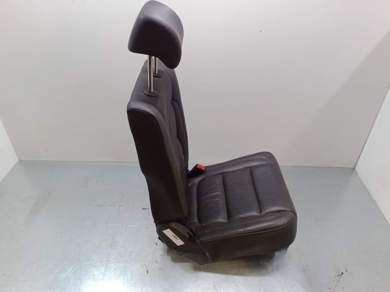 Recambio de asiento trasero para volkswagen tiguan (5n_) 2.0 tdi referencia OEM IAM   