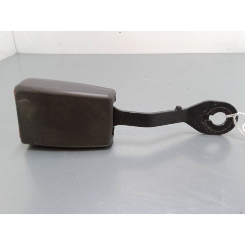 Recambio de anclaje cinturon delantero derecho para fiat punto (188_) 1.2 60 (188.030, .050, .130, .150, .230, .250) referencia 