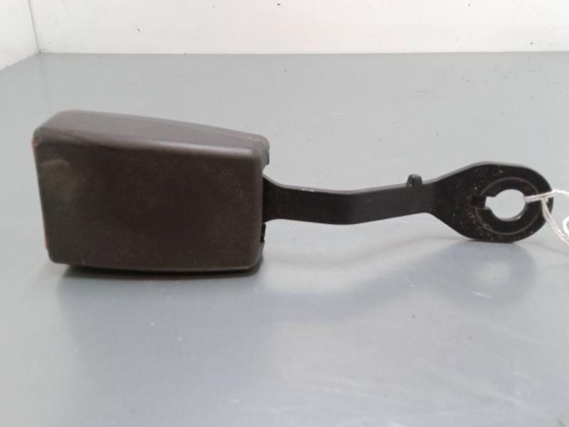 Recambio de anclaje cinturon delantero derecho para fiat punto (188_) 1.2 60 (188.030, .050, .130, .150, .230, .250) referencia 