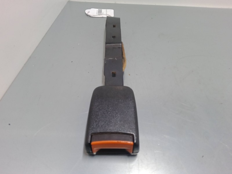 Recambio de anclaje cinturon delantero derecho para volkswagen golf iii (1h1) 1.6 referencia OEM IAM   