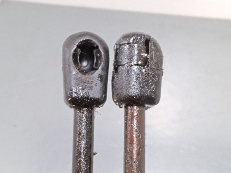 Recambio de amortiguadores malet/porton para nissan almera ii hatchback (n16) 2.2 dci referencia OEM IAM   