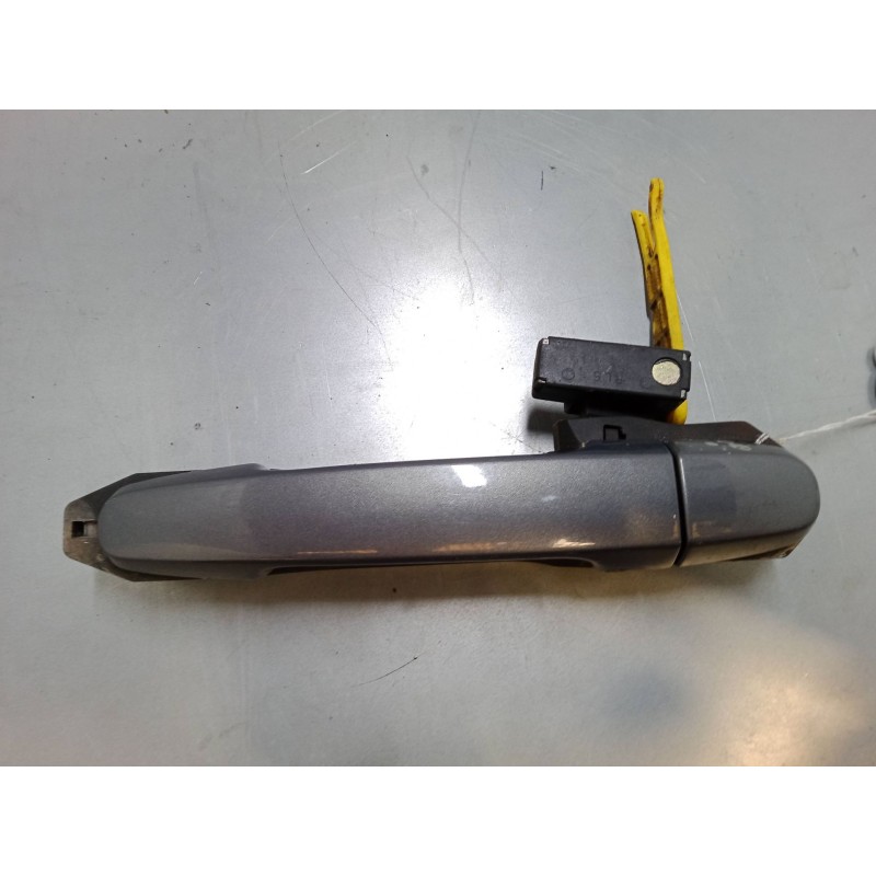 Recambio de maneta exterior puerta trasera izquierda para toyota avensis station wagon (_t25_) 2.0 d-4d (cdt250_) referencia OEM