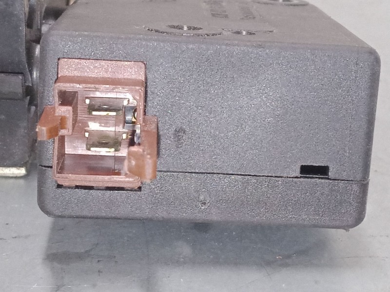 Recambio de cerradura puerta trasera derecha para peugeot 106 ii (1a_, 1c_) 1.1 i referencia OEM IAM   