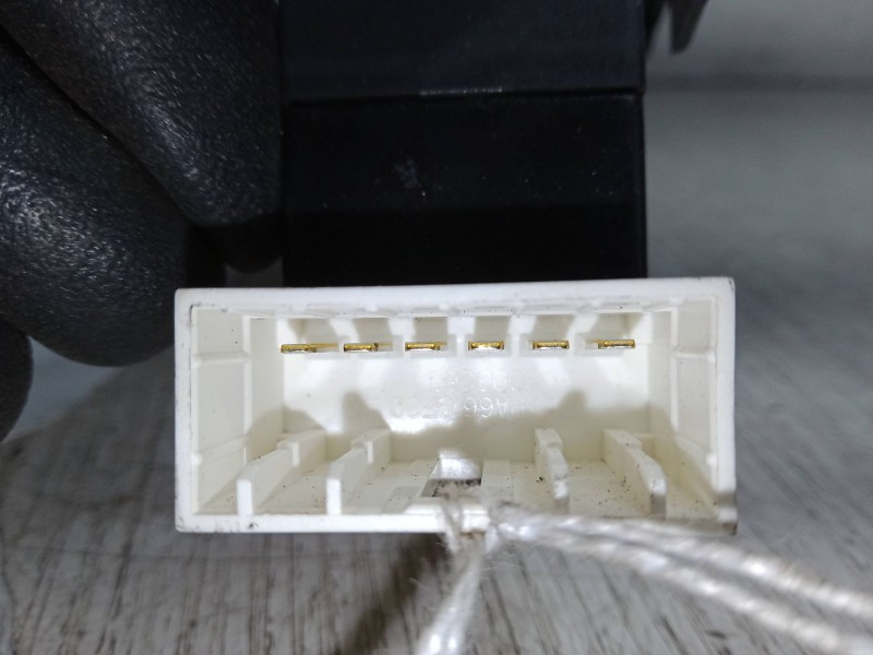 Recambio de mando elevalunas trasero derecho para chevrolet epica (kl1_) 2.0 d referencia OEM IAM   