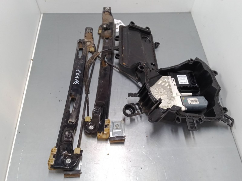 Recambio de elevalunas electrico delantero izquierdo para seat leon (1p1) 1.6 referencia OEM IAM 5P0837401J  1K0959793H