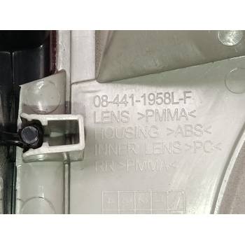 PILOTO TRASERO IZQUIERDO 084411958L 1T0945095N 