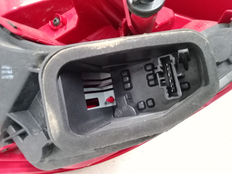 Recambio de piloto trasero derecho para peugeot 207/207+ (wa_, wc_) 1.4 16v referencia OEM IAM   