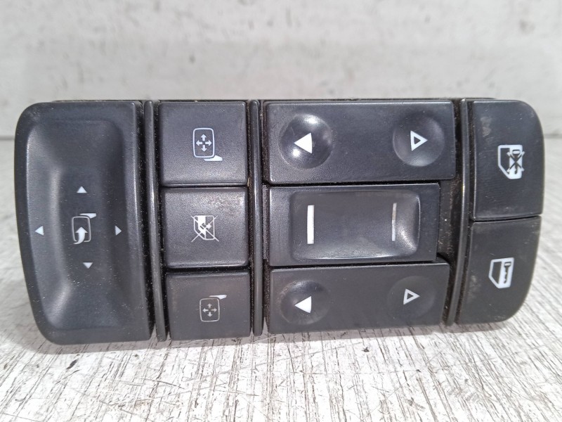 Recambio de mando elevalunas delantero izquierdo para opel vectra c gts (z02) 1.9 cdti (f68) referencia OEM IAM 13224059  