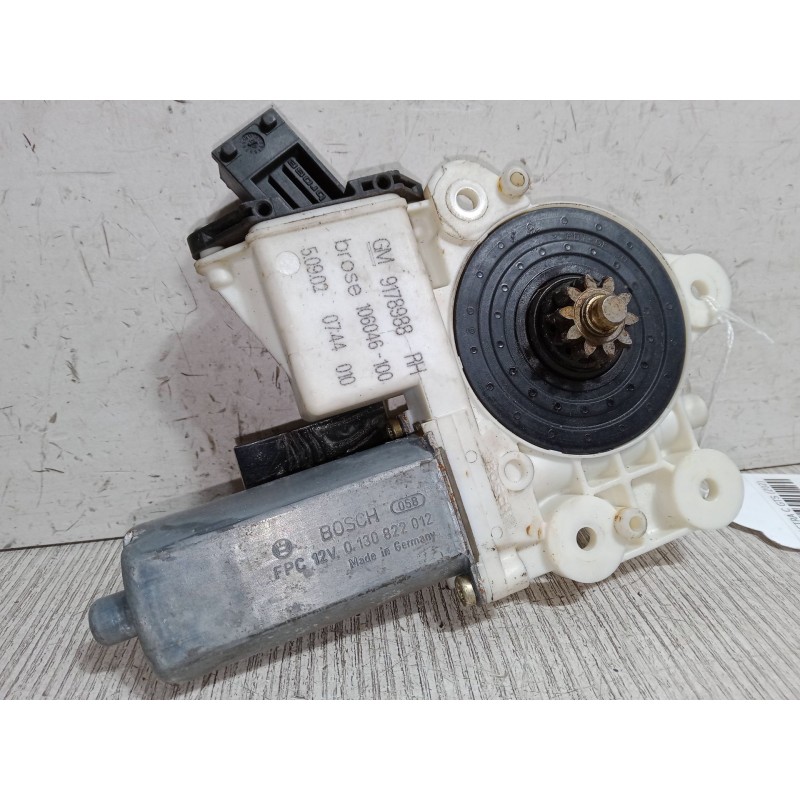 Recambio de motor elevaluna delantero derecho para opel vectra c gts (z02) 1.9 cdti (f68) referencia OEM IAM 9178988RH  01308220