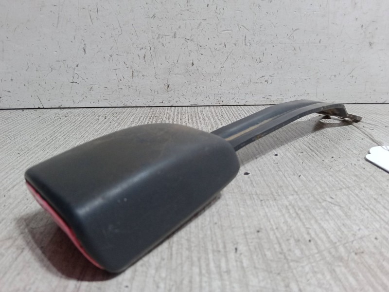 Recambio de anclaje cinturon delantero izquierdo para peugeot 107 (pm_, pn_) 1.0 referencia OEM IAM   