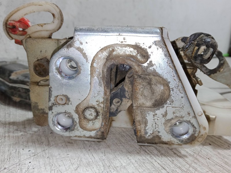 Recambio de cerradura puerta delantera izquierda para peugeot 107 (pm_, pn_) 1.0 referencia OEM IAM    Recambio de cerradura puerta delantera izquierda para peugeot 107 (pm_, pn_) 1.0 referencia OEM IAM