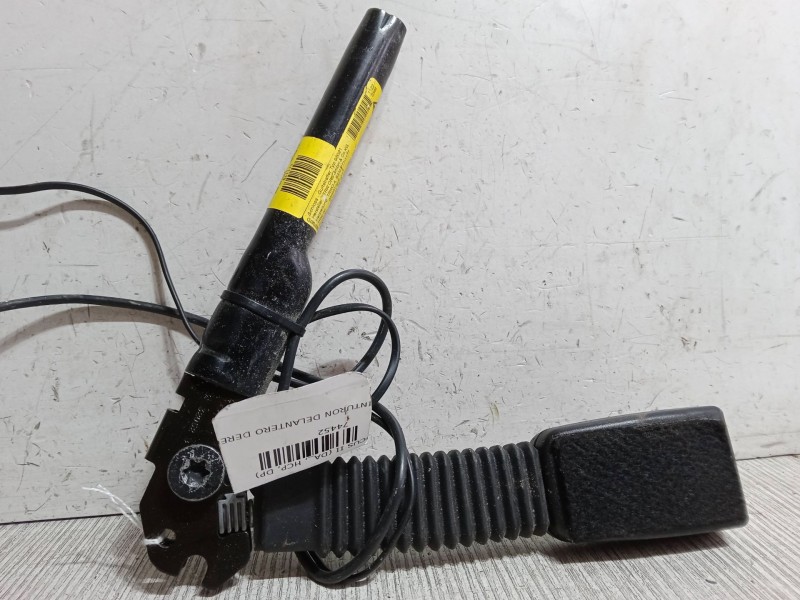 Recambio de anclaje cinturon delantero derecho para ford focus ii (da_, hcp, dp) 1.6 tdci referencia OEM IAM 4M51A61208  