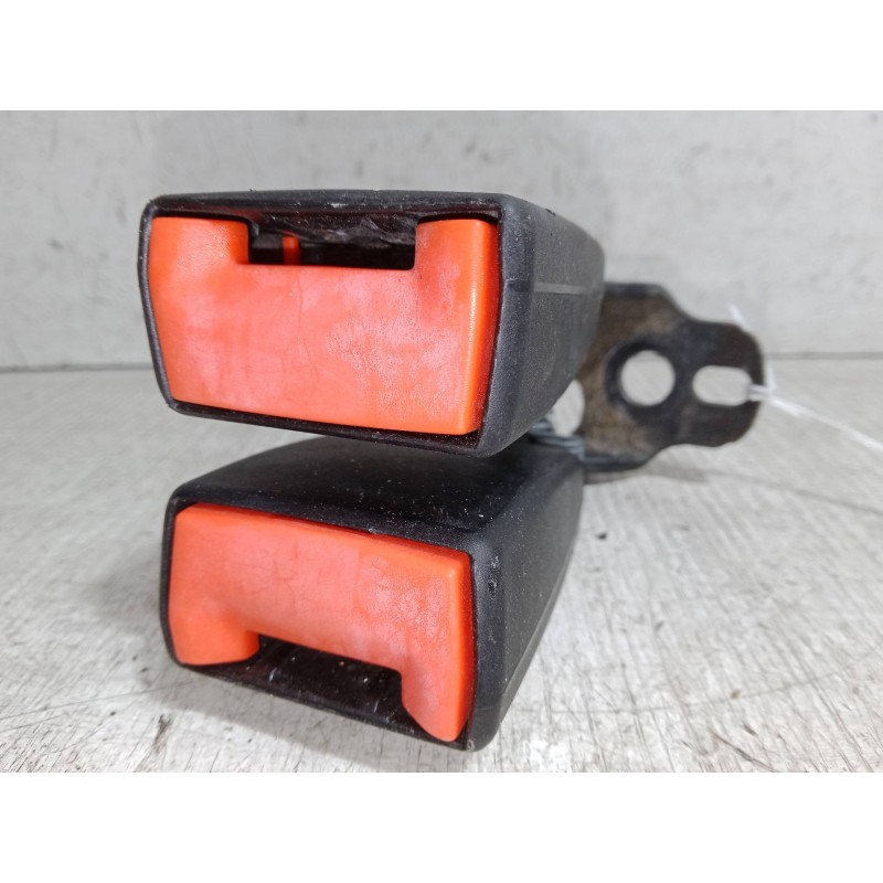 Recambio de anclaje cinturon trasero derecho para ford focus ii (da_, hcp, dp) 1.6 tdci referencia OEM IAM   