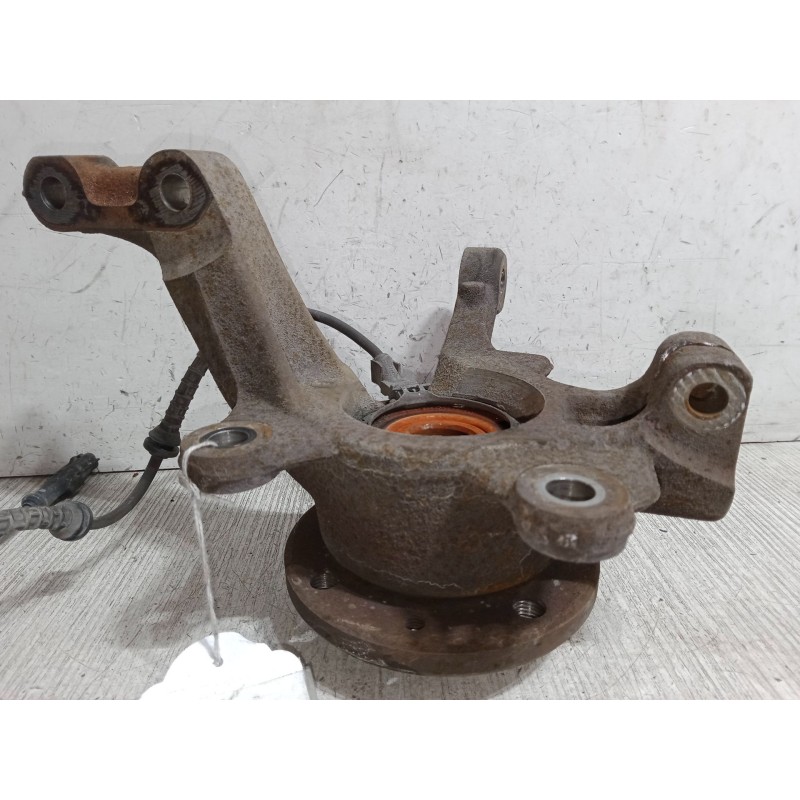 Recambio de mangueta delantera derecha para renault clio iii (br0/1, cr0/1) 1.5 dci referencia OEM IAM   
