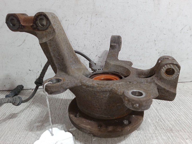 Recambio de mangueta delantera derecha para renault clio iii (br0/1, cr0/1) 1.5 dci referencia OEM IAM   