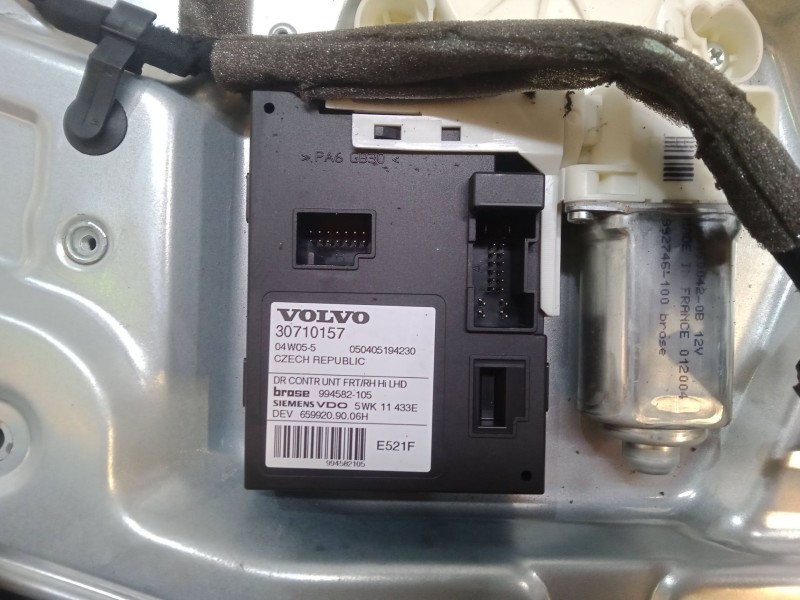 Recambio de elevalunas electrico delantero derecho para volvo v50 (545) 2.4 referencia OEM IAM 30710157  