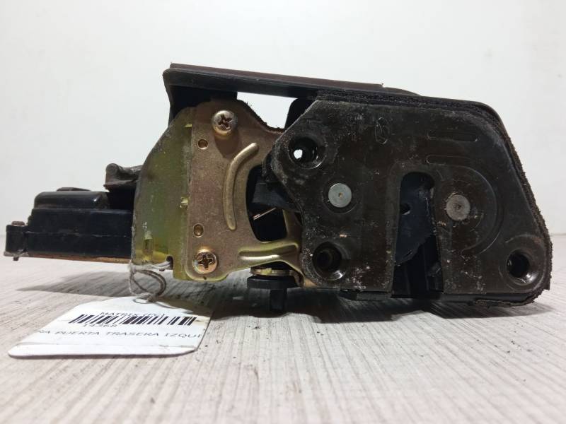 CERRADURA PUERTA TRASERA IZQUIERDA 