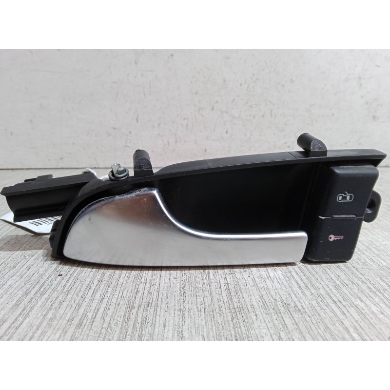 Recambio de maneta interior puerta delantera izquierda para audi a3 sportback (8pa) 1.6 fsi referencia OEM IAM 8P3 867 019  
