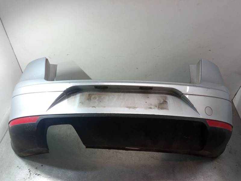 PARAGOLPES TRASERO 