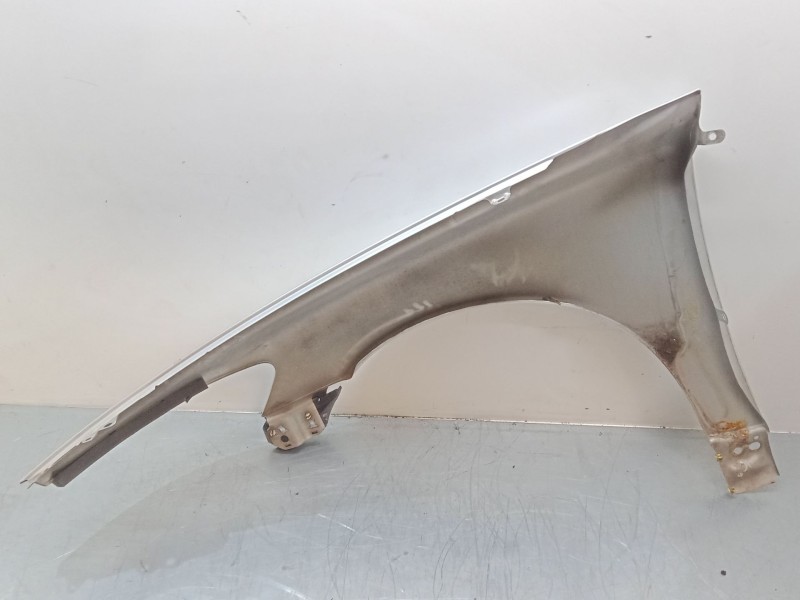 Recambio de aleta delantera derecha para volvo v50 (545) 2.4 referencia OEM IAM   