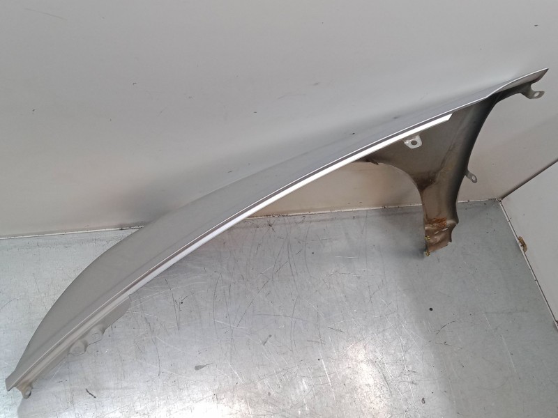 Recambio de aleta delantera derecha para volvo v50 (545) 2.4 referencia OEM IAM   