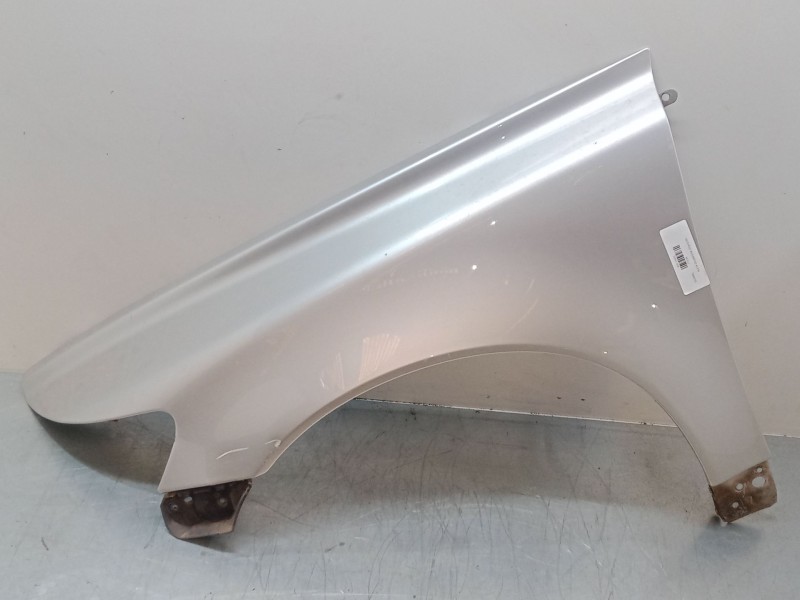 Recambio de aleta delantera izquierda para volvo v50 (545) 2.4 referencia OEM IAM   