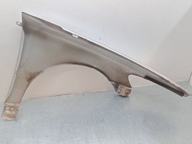 Recambio de aleta delantera izquierda para volvo v50 (545) 2.4 referencia OEM IAM   