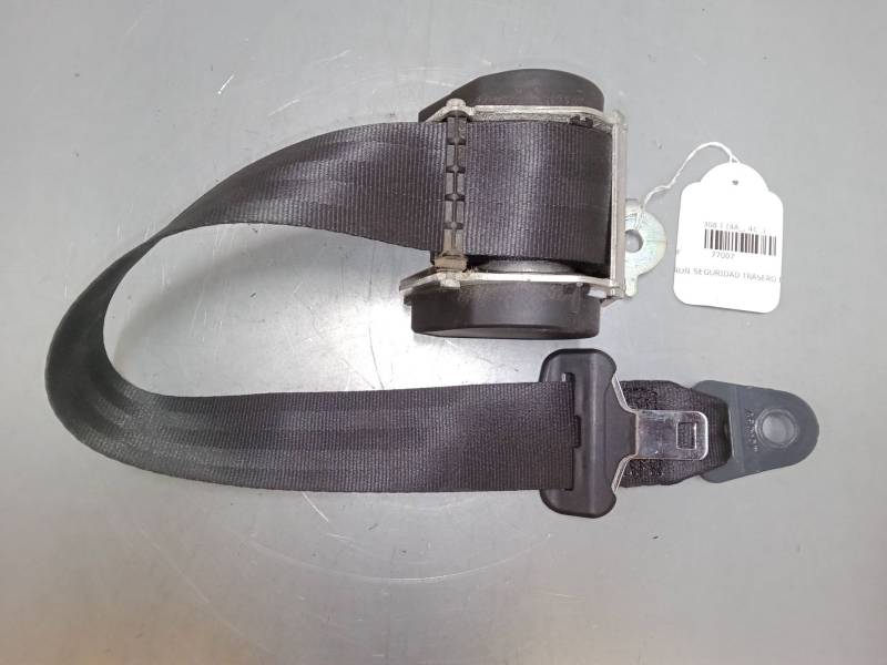 CINTURON SEGURIDAD TRASERO DERECHO 