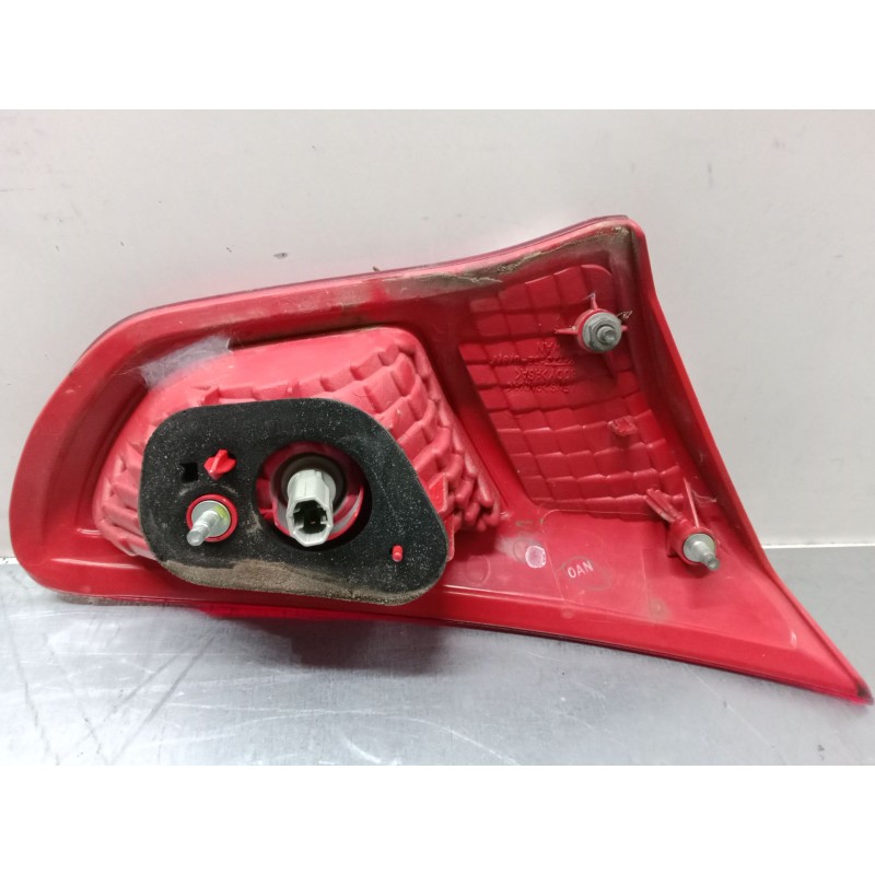 Recambio de piloto trasero porton izquierdo para mitsubishi lancer viii (cy_a, cz_a) 1.5 referencia OEM IAM 8336A035  