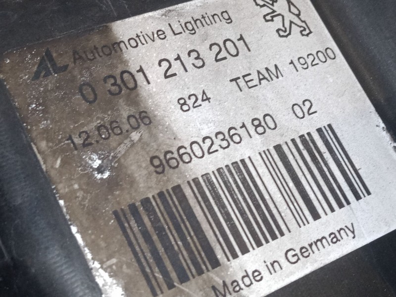 Recambio de faro izquierdo para peugeot 407 (6d_) 1.6 hdi 110 (6d9hzc, 6d9hyc) referencia OEM IAM 9660236180  SOPORTE REPARADO