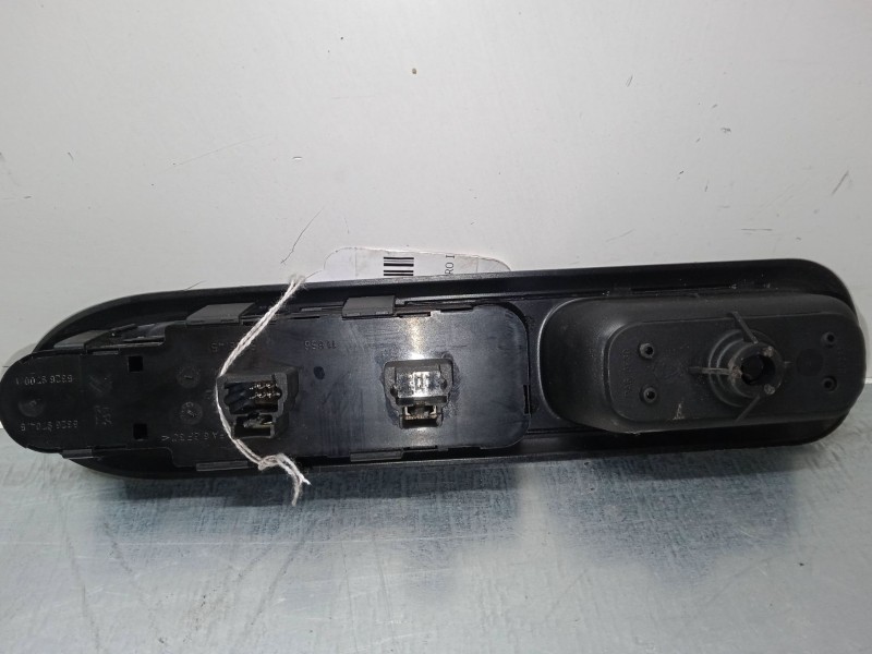 Recambio de mando elevalunas delantero izquierdo para peugeot 407 (6d_) 1.6 hdi 110 (6d9hzc, 6d9hyc) referencia OEM IAM 96468704