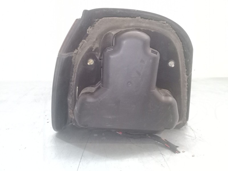 Recambio de piloto trasero derecho para volkswagen golf iii (1h1) 2.0 referencia OEM IAM 1H6945112B  