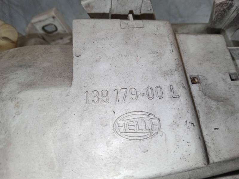 Recambio de faro izquierdo para volkswagen golf iii (1h1) 2.0 referencia OEM IAM 13917300L  