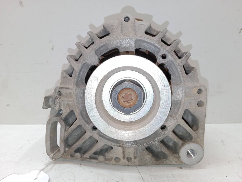 Recambio de alternador para dacia sandero 1.2 16v referencia OEM IAM 8200660044B SG9B107 2543553C