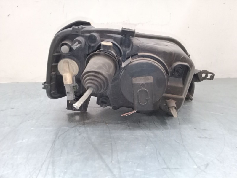 Recambio de faro izquierdo para dacia logan (ls_) 1.6 16v (ls09, ls0l, ls0m, ls0p, ls0v, ls18, ls1s, ls1v,... referencia OEM IAM