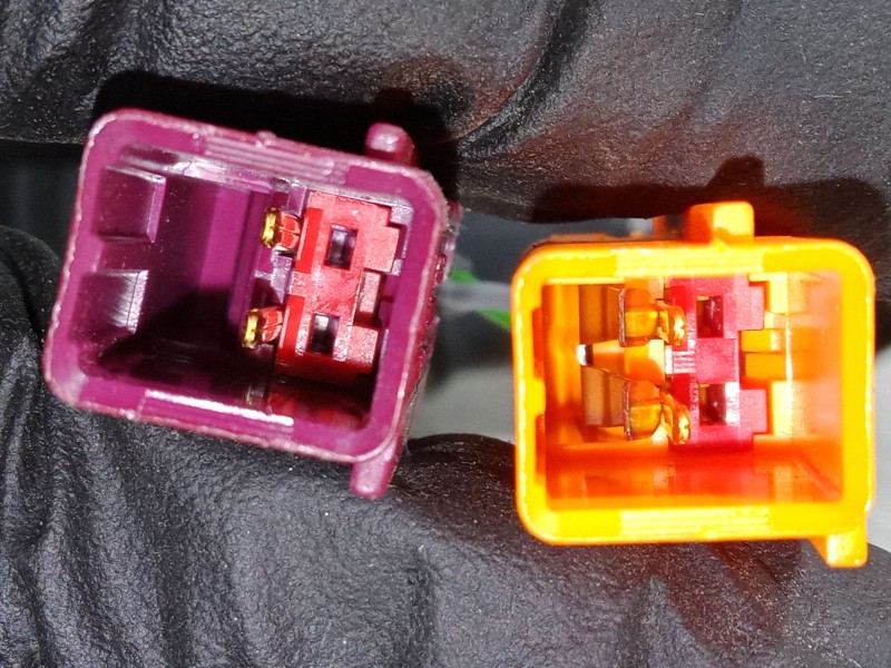 Recambio de anclaje con pretensor delantero derecho para ford focus ii (da_, hcp, dp) 1.6 tdci referencia OEM IAM   