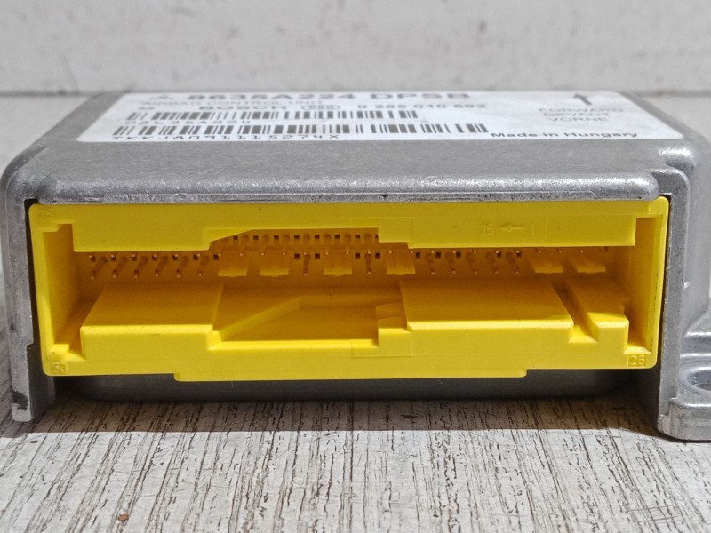 Recambio de centralita airbag para mitsubishi colt vi (z3_a, z2_a) 1.3 (z21a) referencia OEM IAM 8635A224  0285010692