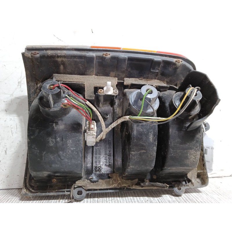 Recambio de piloto trasero derecho para nissan vanette cargo furgoneta (hc 23) 2.3 d referencia OEM IAM 265559C000  