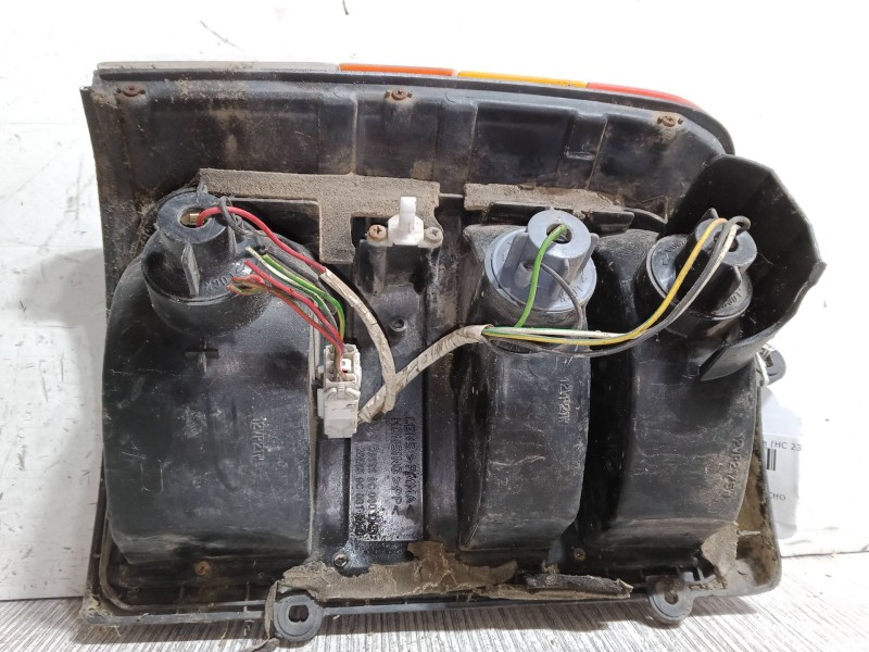 Recambio de piloto trasero derecho para nissan vanette cargo furgoneta (hc 23) 2.3 d referencia OEM IAM 265559C000  