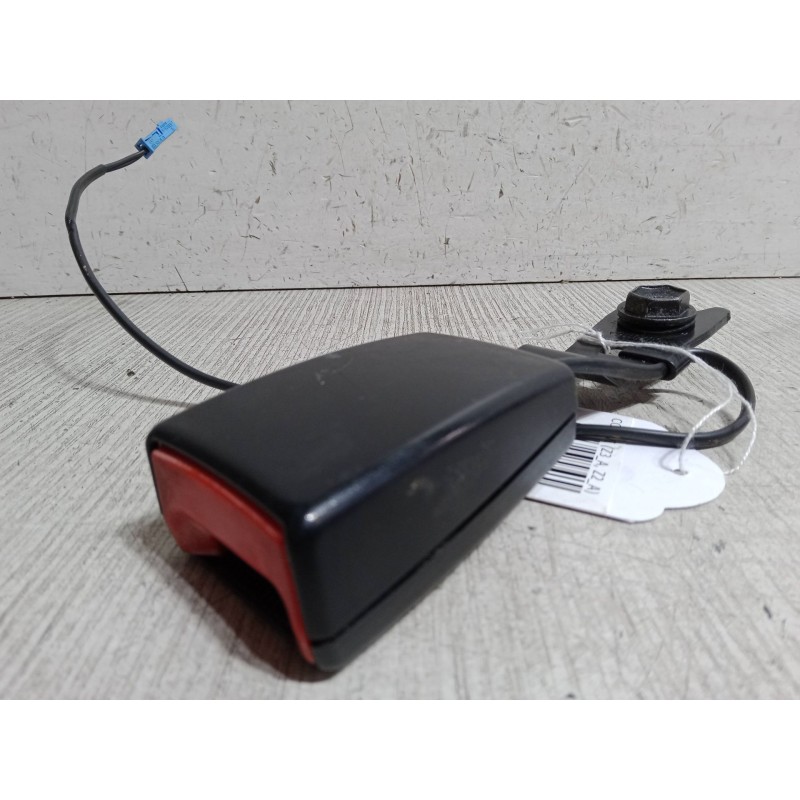 Recambio de anclaje cinturon delantero derecho para mitsubishi colt vi (z3_a, z2_a) 1.3 (z21a) referencia OEM IAM   