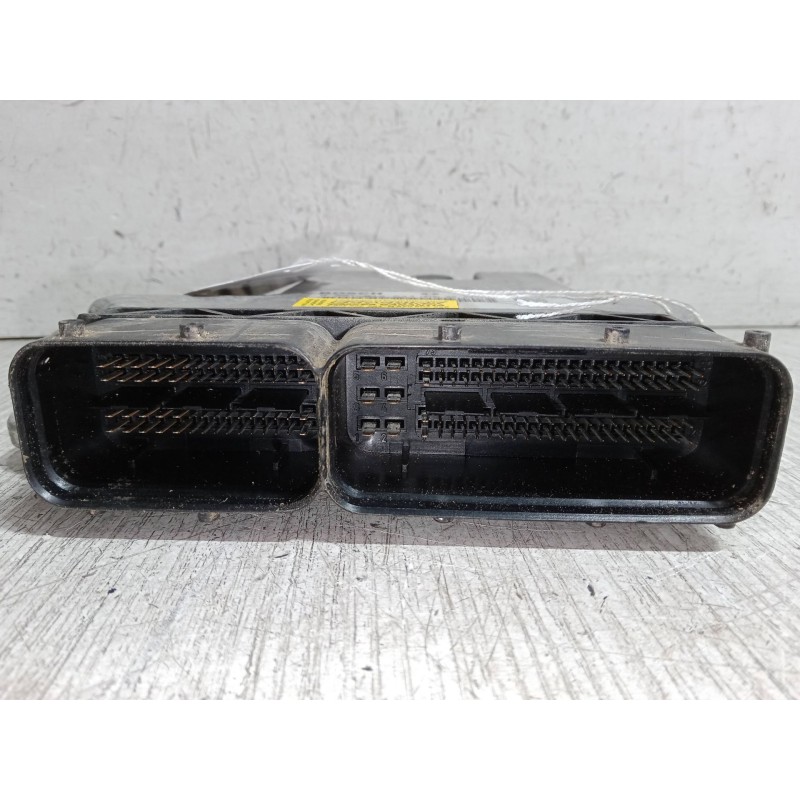 Recambio de centralita motor uce para opel vectra c gts (z02) 1.9 cdti (f68) referencia OEM IAM 55197152  281012533