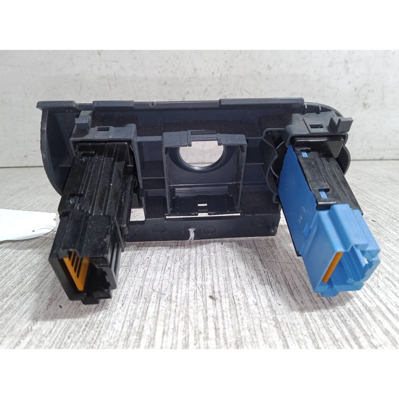 Recambio de boton antiniebla para mitsubishi colt vi (z3_a, z2_a) 1.3 (z21a) referencia OEM IAM 8619A149ZZ  