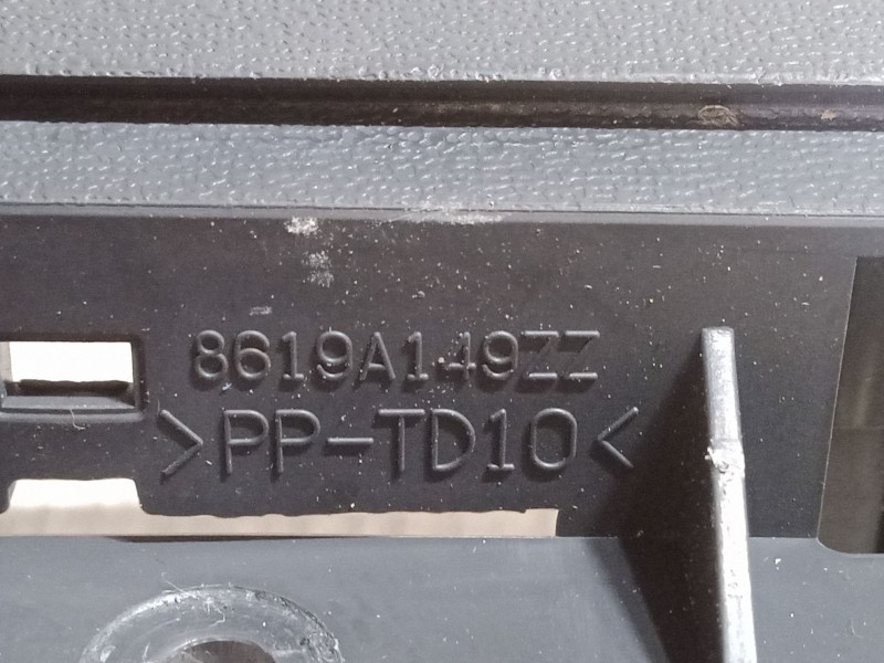 Recambio de boton antiniebla para mitsubishi colt vi (z3_a, z2_a) 1.3 (z21a) referencia OEM IAM 8619A149ZZ  