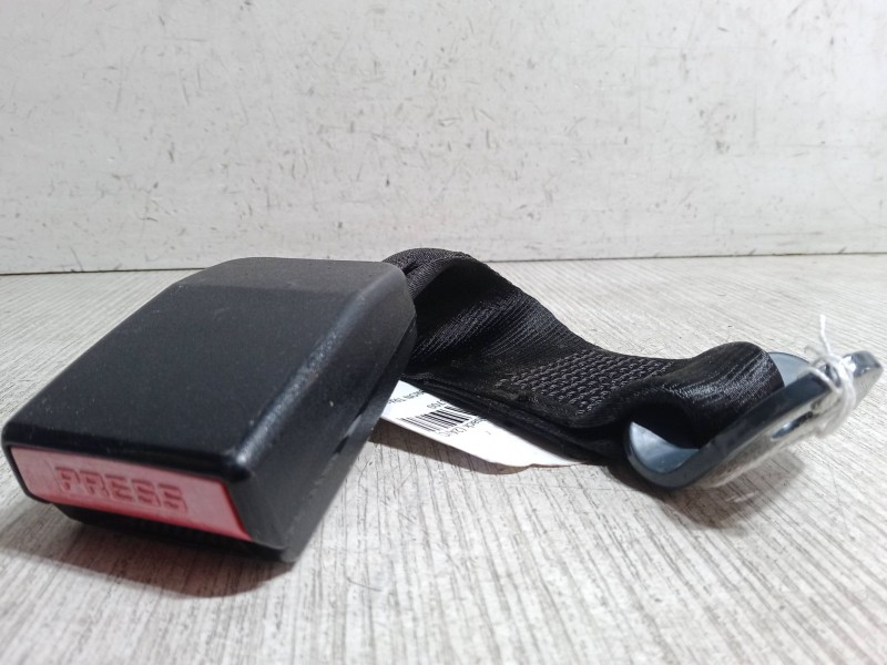 Recambio de anclaje cinturon trasero izquierdo para peugeot 206 hatchback (2a/c) 1.4 i referencia OEM IAM   