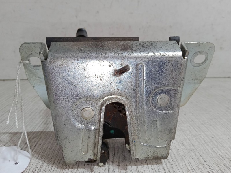 Recambio de cerradura maletero / porton para mercedes-benz clase m (w163) ml 430 (163.172) referencia OEM IAM A1637400235  