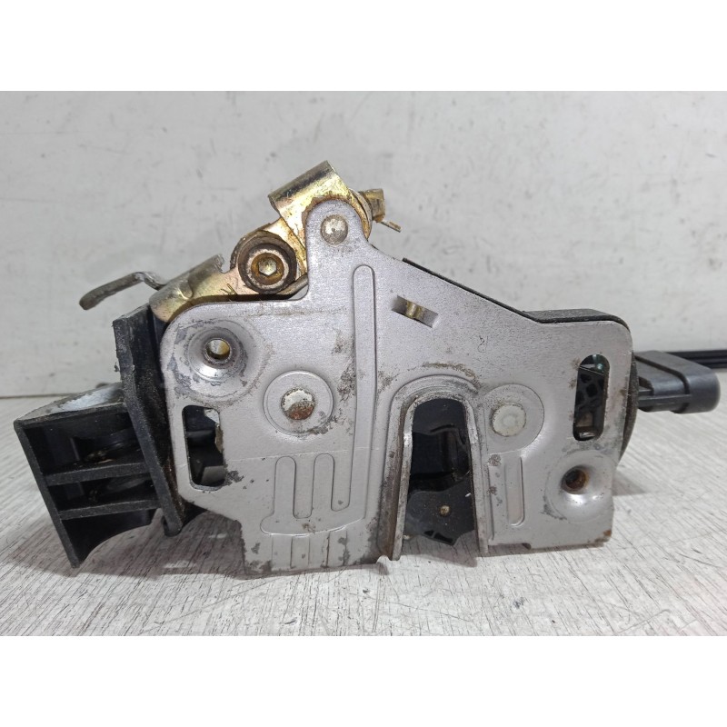 Recambio de cerradura puerta delantera derecha para mercedes-benz clase m (w163) ml 430 (163.172) referencia OEM IAM A1637201235