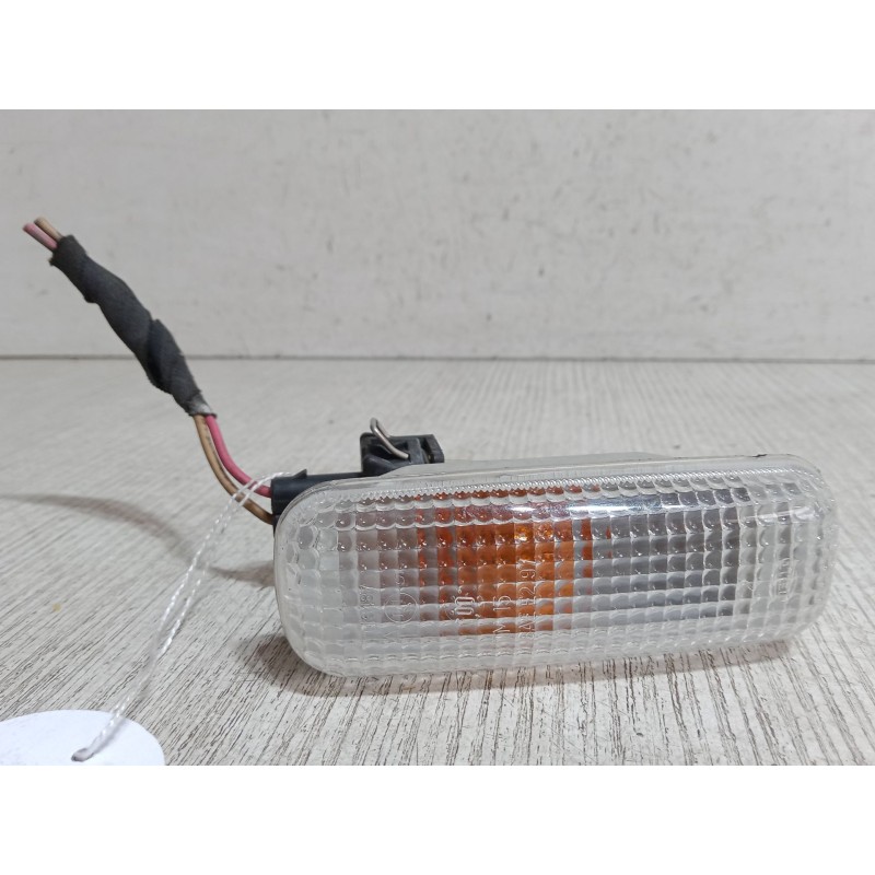 Recambio de intermitente lateral derecho para mercedes-benz clase m (w163) ml 430 (163.172) referencia OEM IAM A1638200121  
