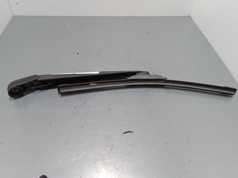 Recambio de brazo limpia trasero para mazda 3 (bl) 1.6 mz-cd (bl14) referencia OEM IAM   