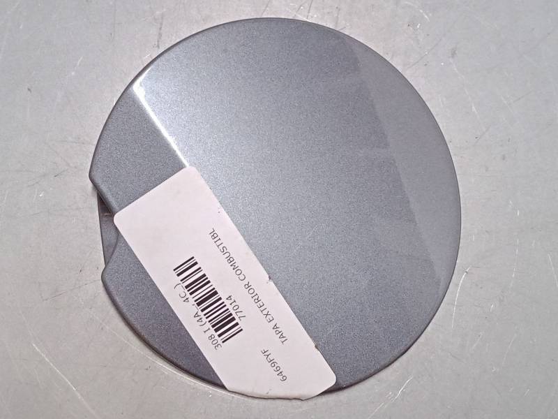 TAPA EXTERIOR COMBUSTIBLE 