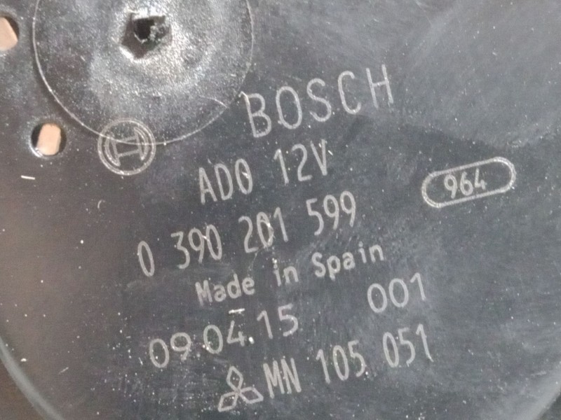 Recambio de motor limpia trasero para mitsubishi colt vi (z3_a, z2_a) 1.3 (z21a) referencia OEM IAM 0390201599  